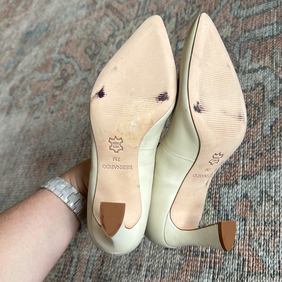 Bernardo Faryn Pump Heels - Picture 9 of 9